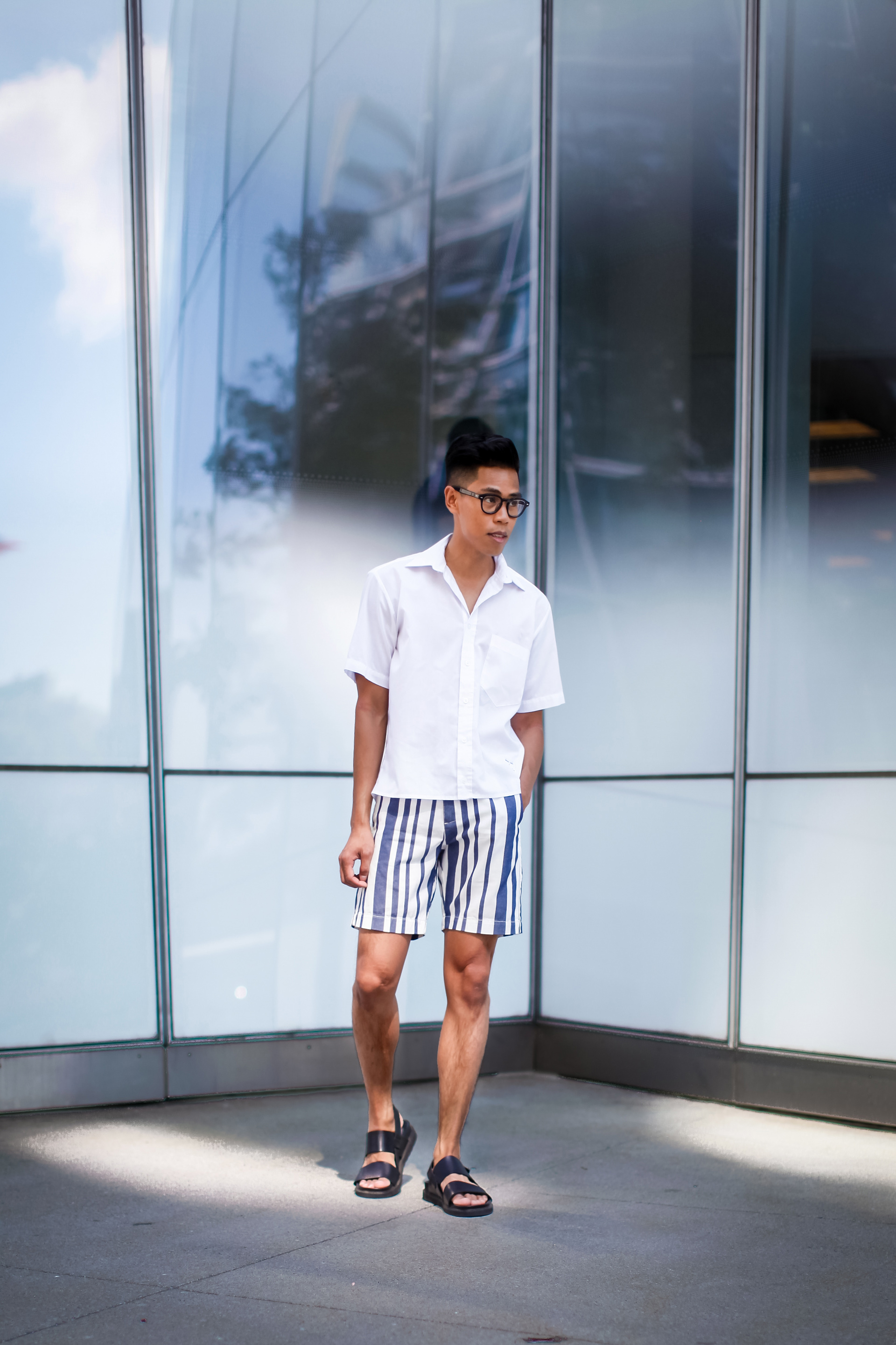 oh anthonio - mens striped shorts & sandals outfit