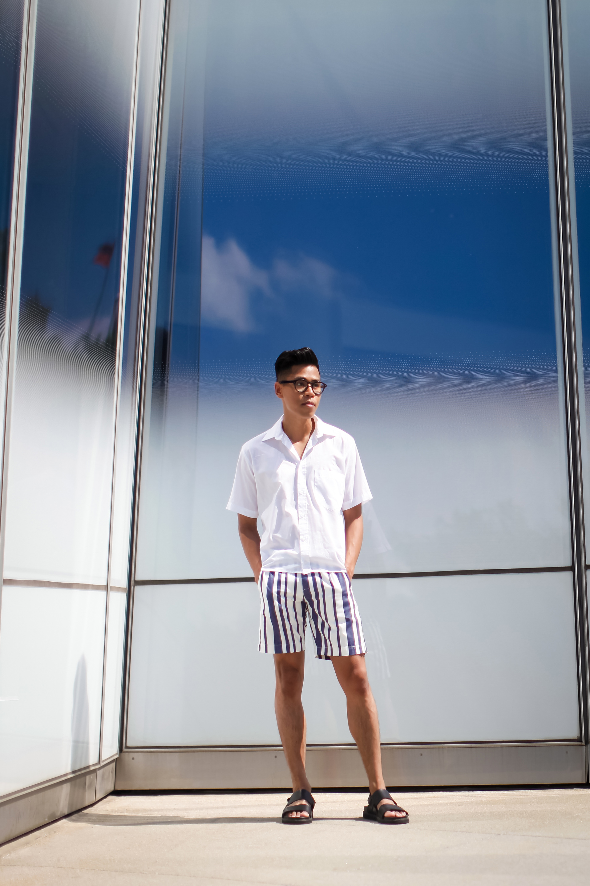 oh anthonio - mens striped shorts & sandals outfit