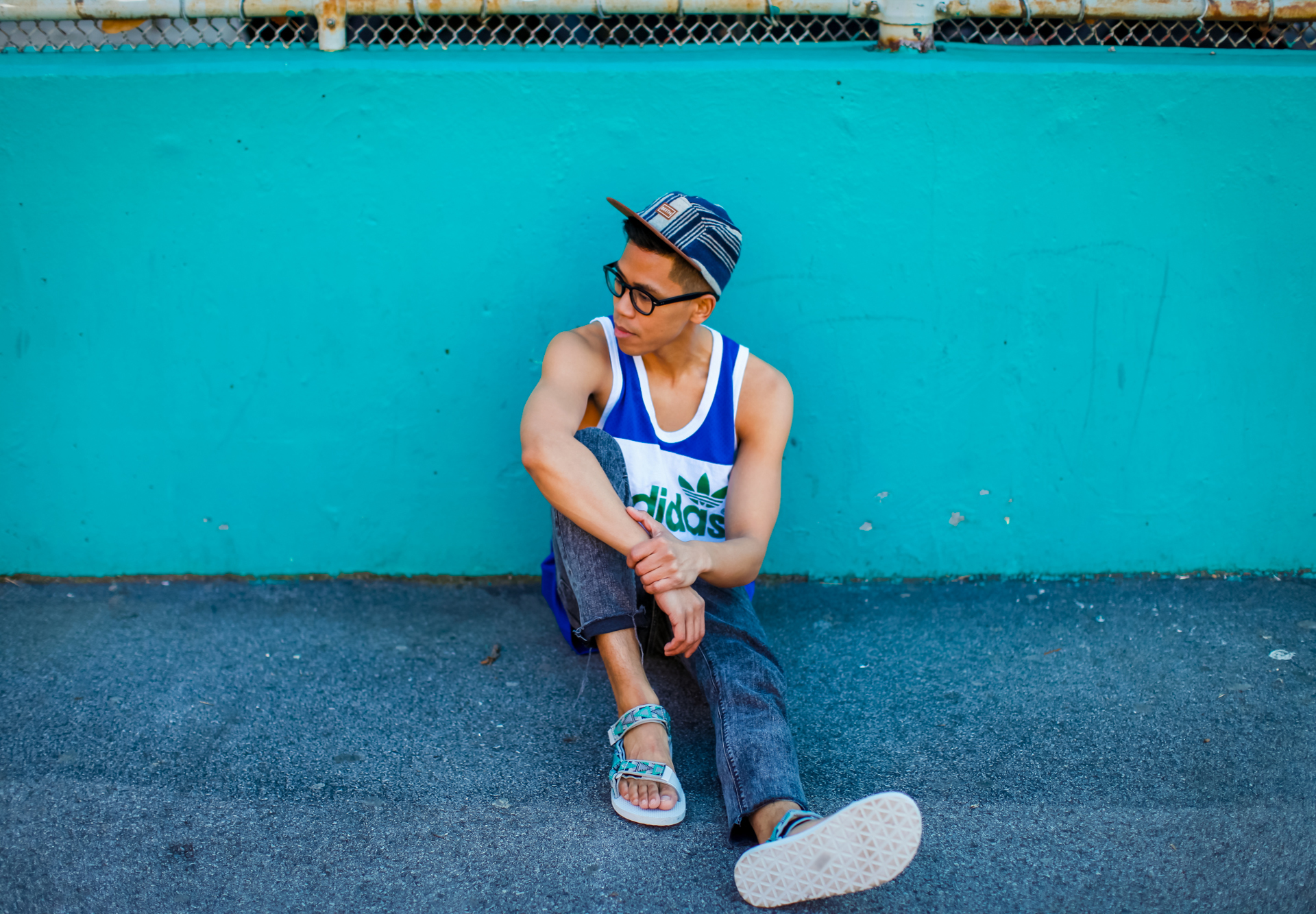 oh anthonio - Anthony Urbano - men's teva festival inspired outfit