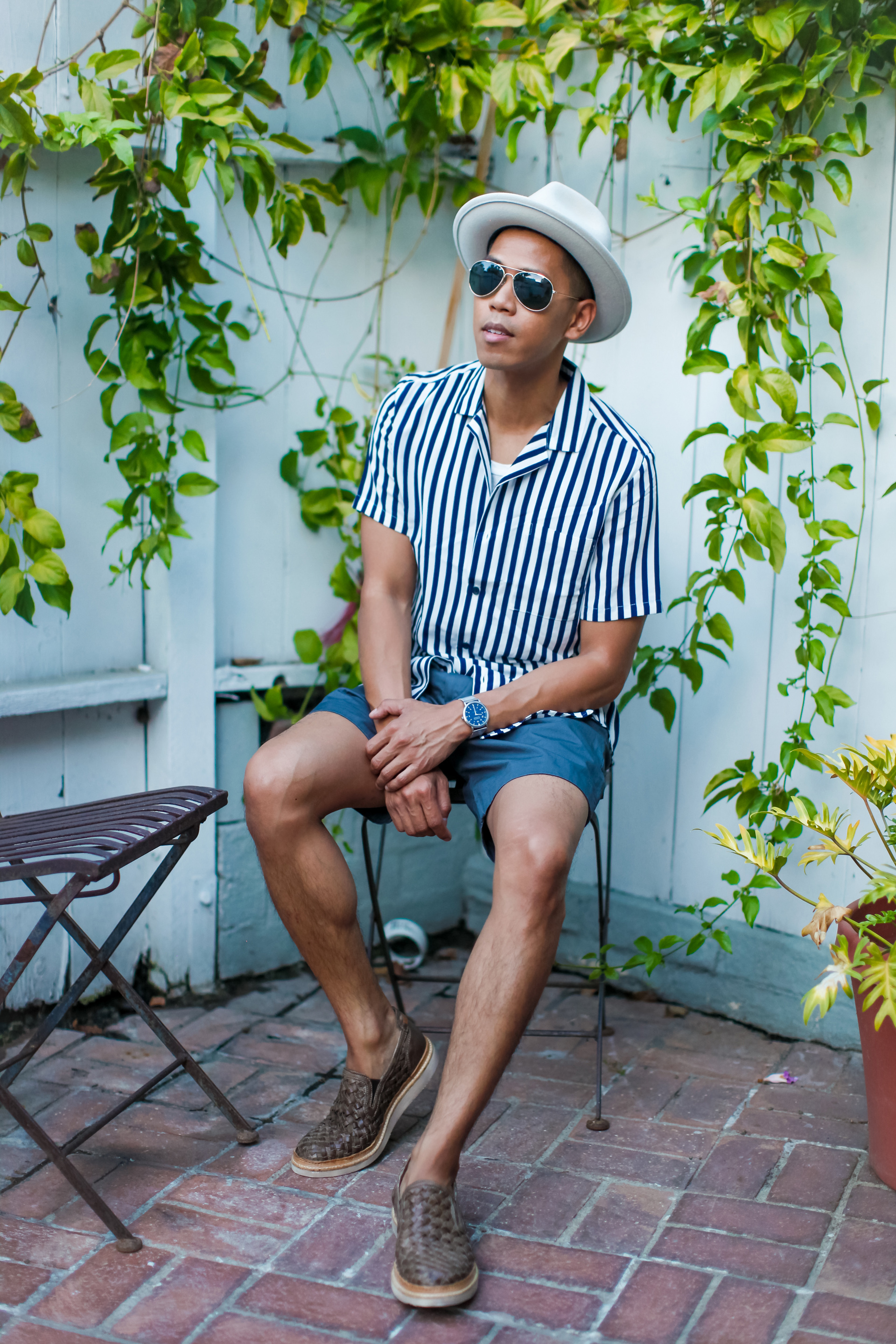 oh anthonio - Anthony Urbano - men's striped shirt pleated shorts outfit