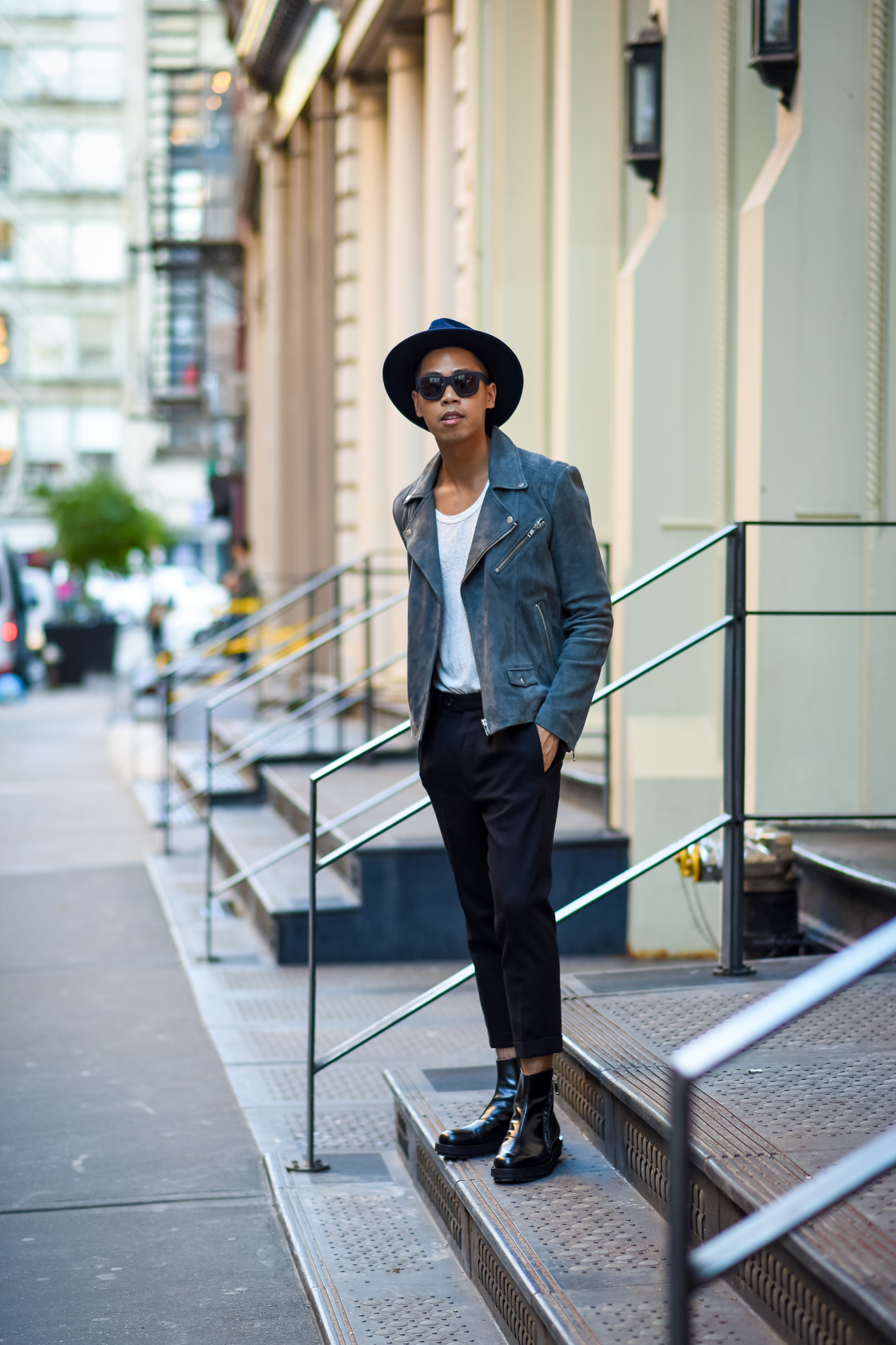 how to wear a suede jacket streetstyle