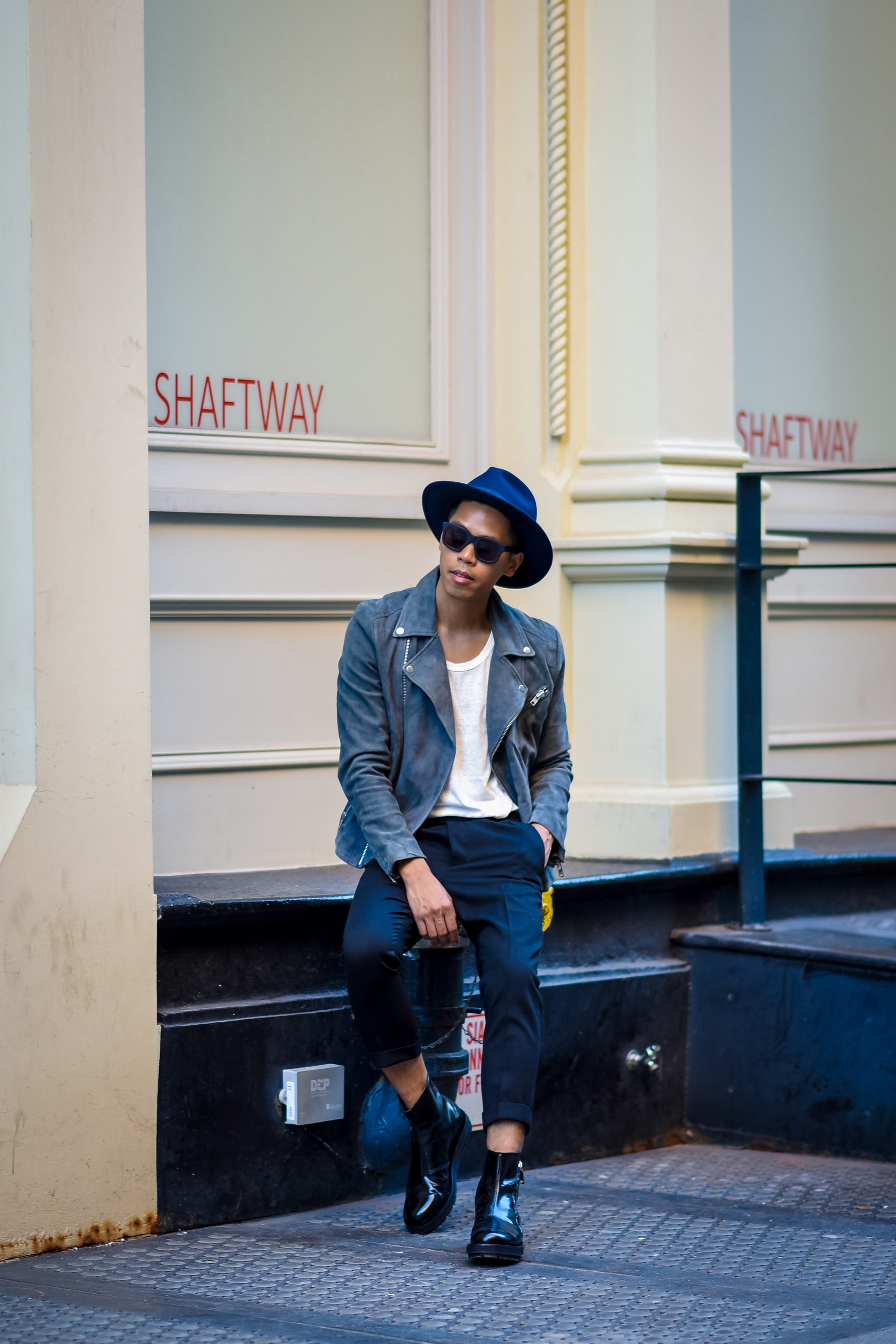 how to wear a suede jacket streetstyle