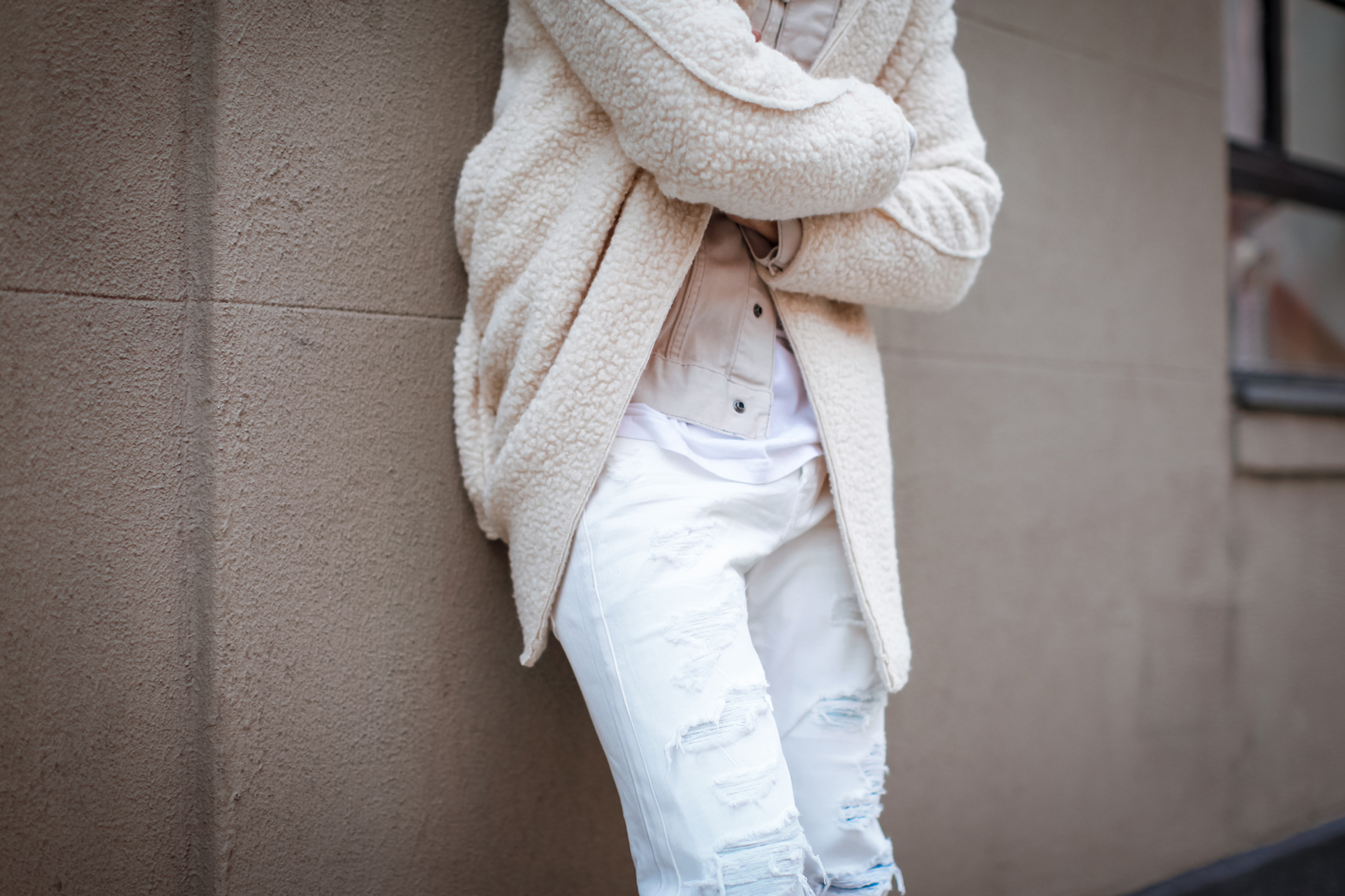 how to wear winter white