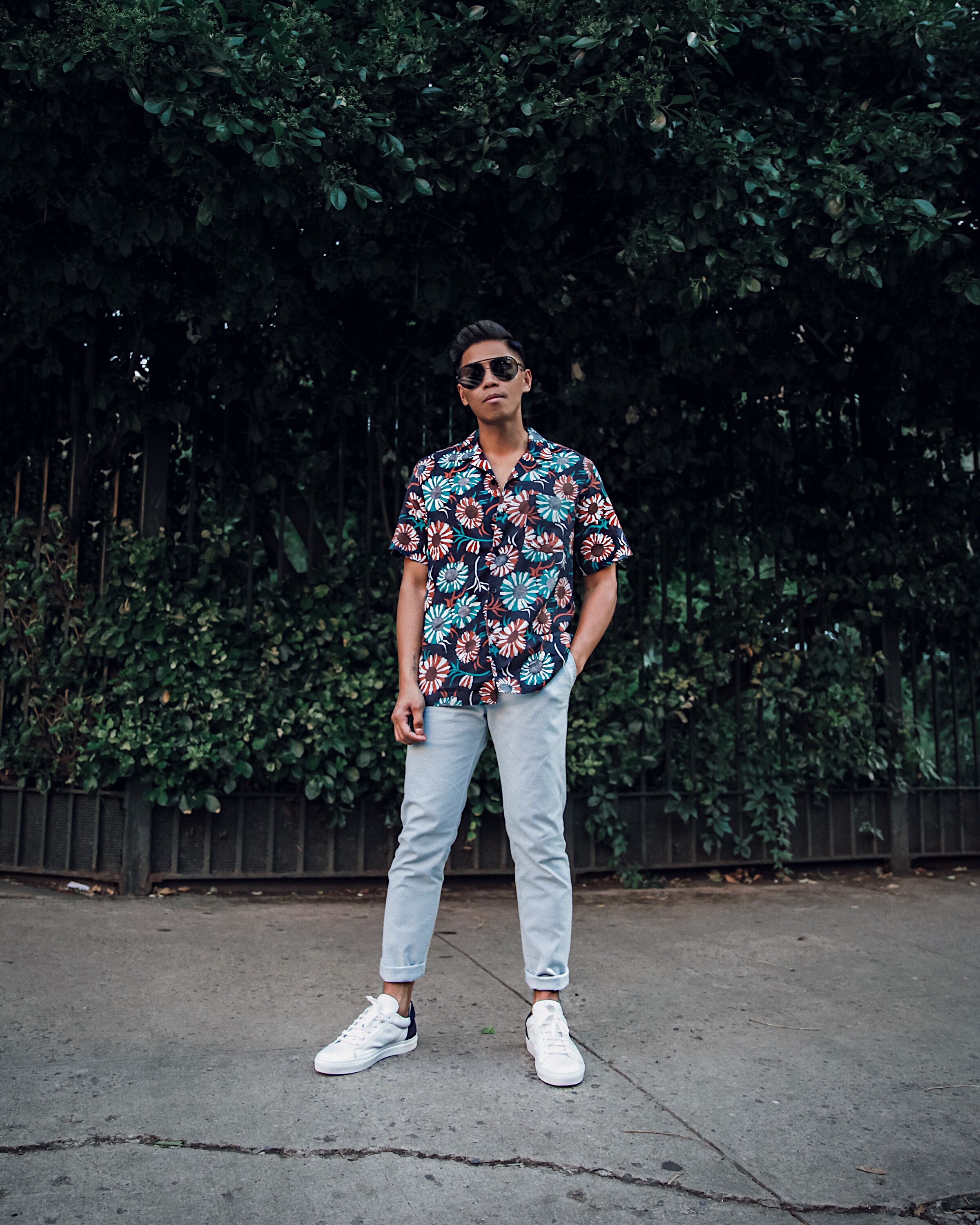how to wear a floral shirt for guys street style