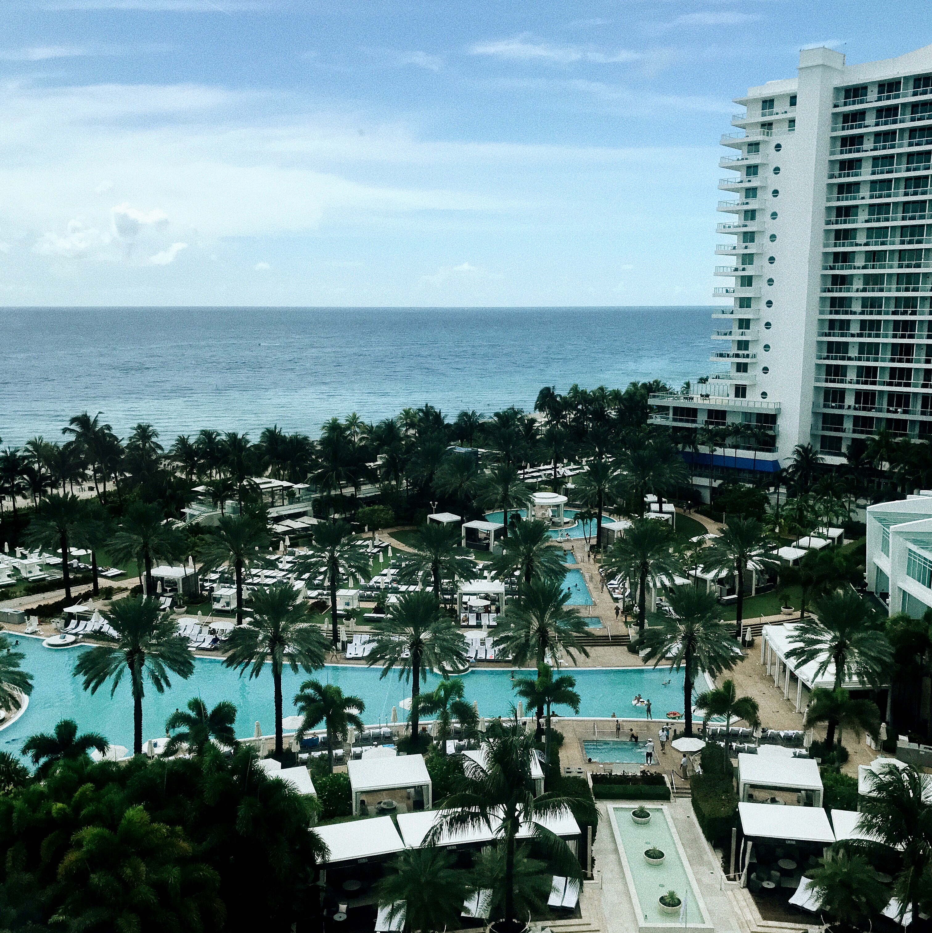 miami fontainebleau hotel view of the beach