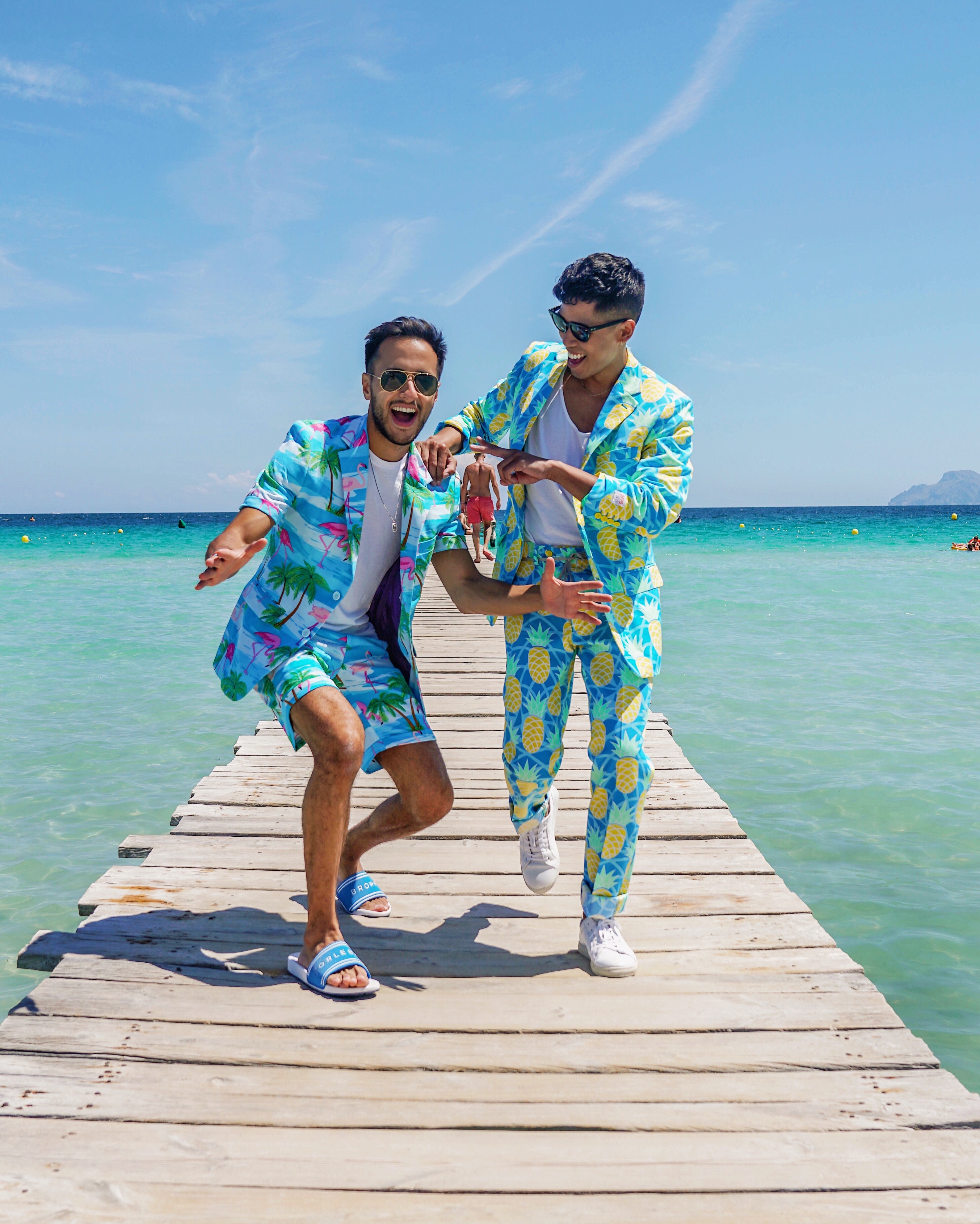 men's printed summer suit with opposuits streetstyle blogger